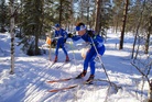 Keskimatkan MM-HiSu-kisa käynnissä Norjan lumisessa metsässä